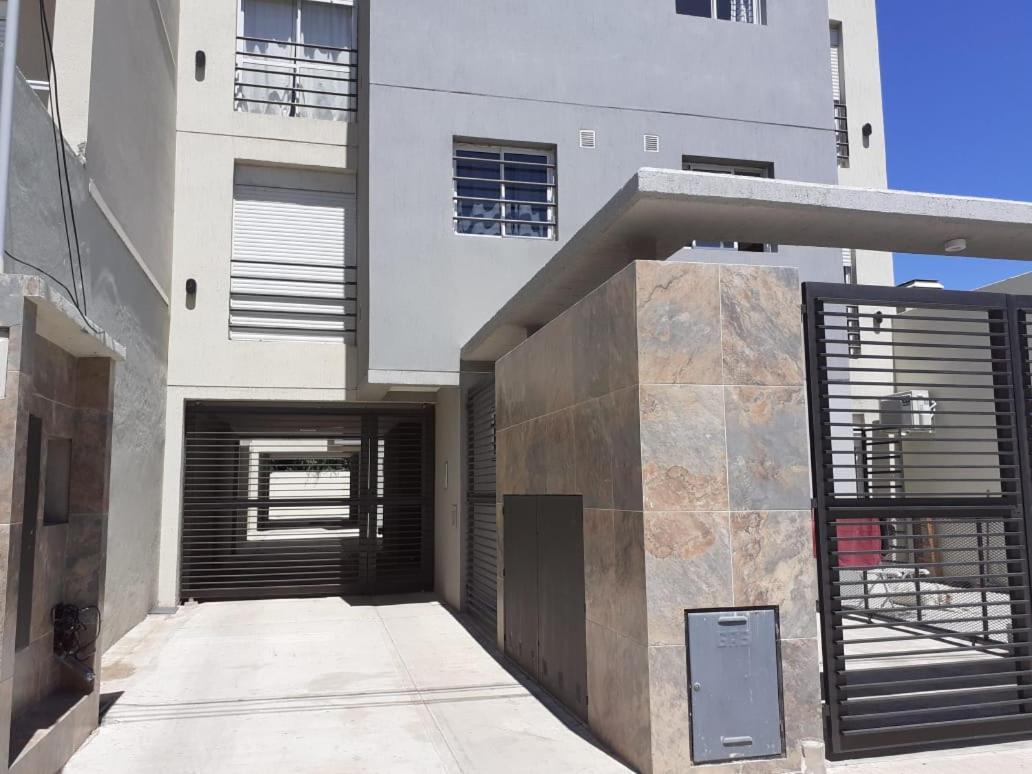 Bahía BlancaDepartamento Witcomb Con Estacionamientoアパートメント エクステリア 写真